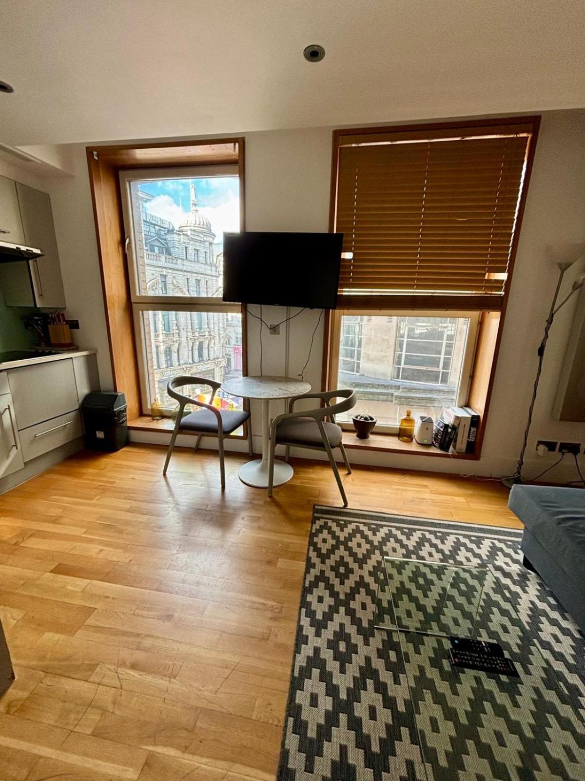1 Bedroom In Piccadilly Circus St James Cov1 Londen Buitenkant foto